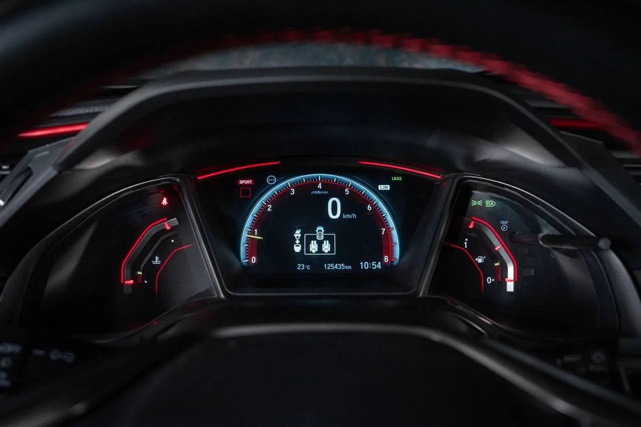 Vehicle image 20