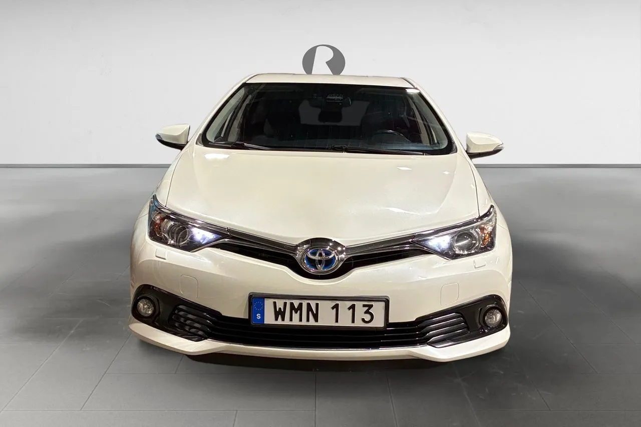 Vehicle image 9