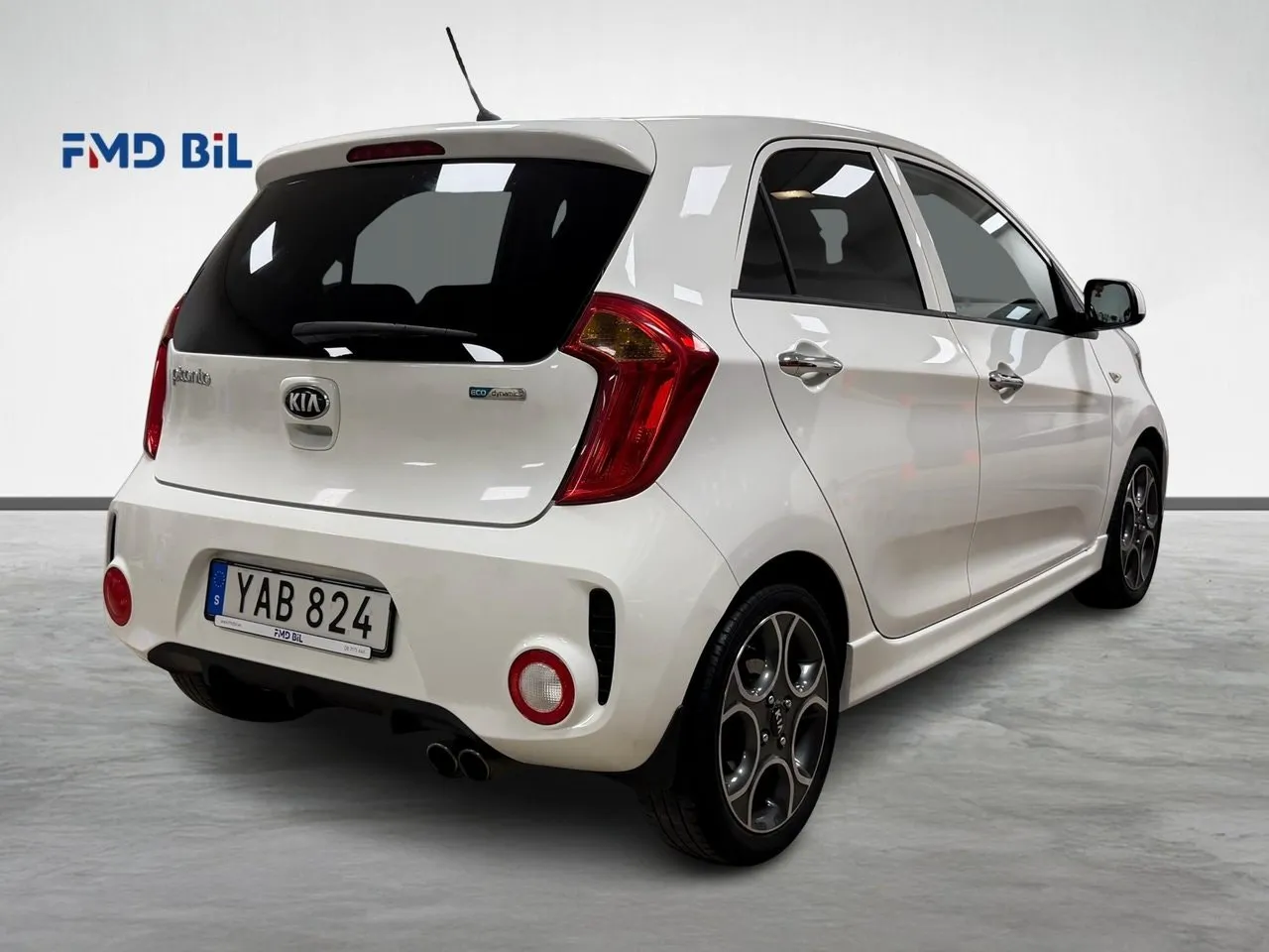 Vehicle image 6