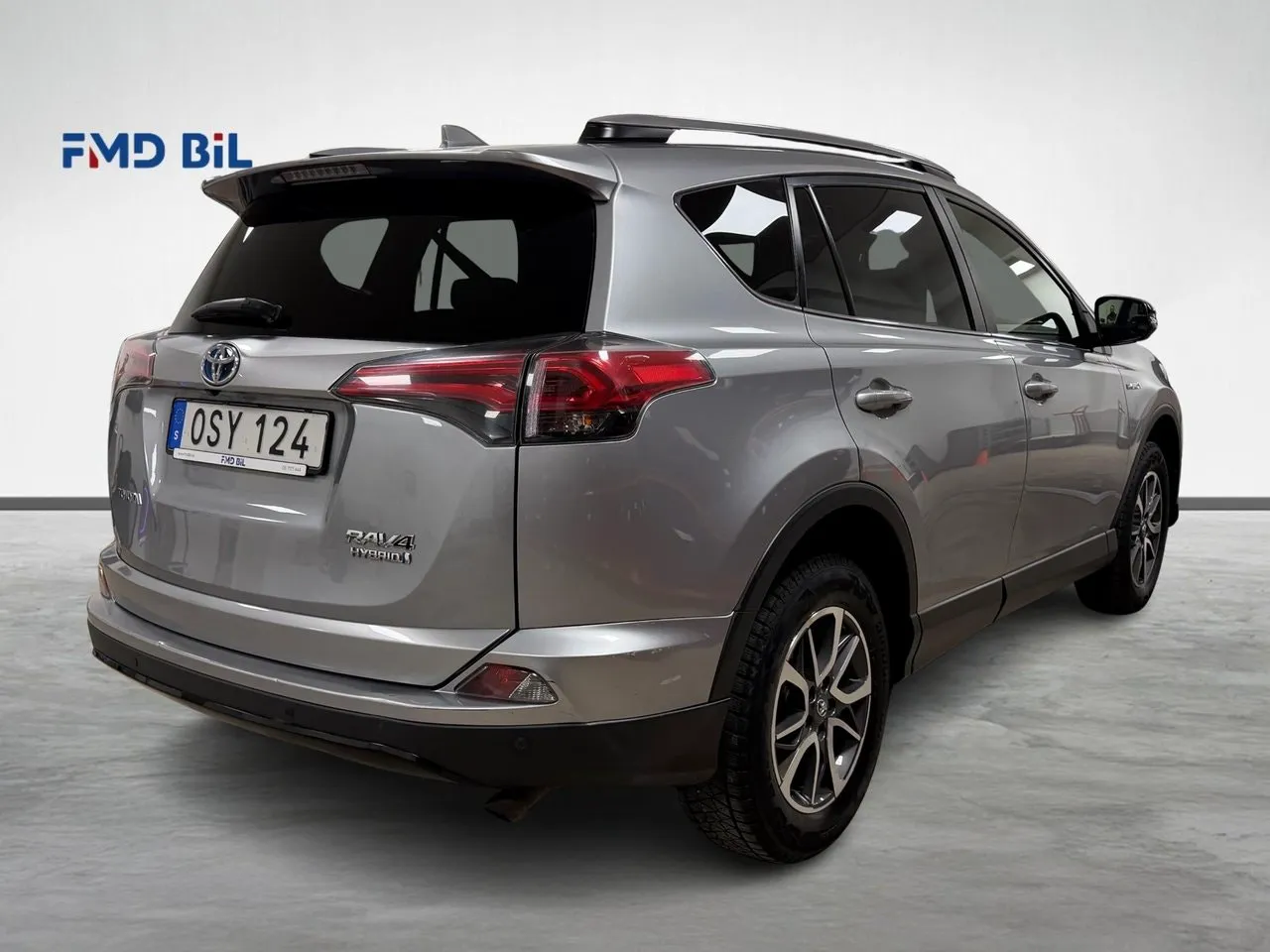 Vehicle image 6