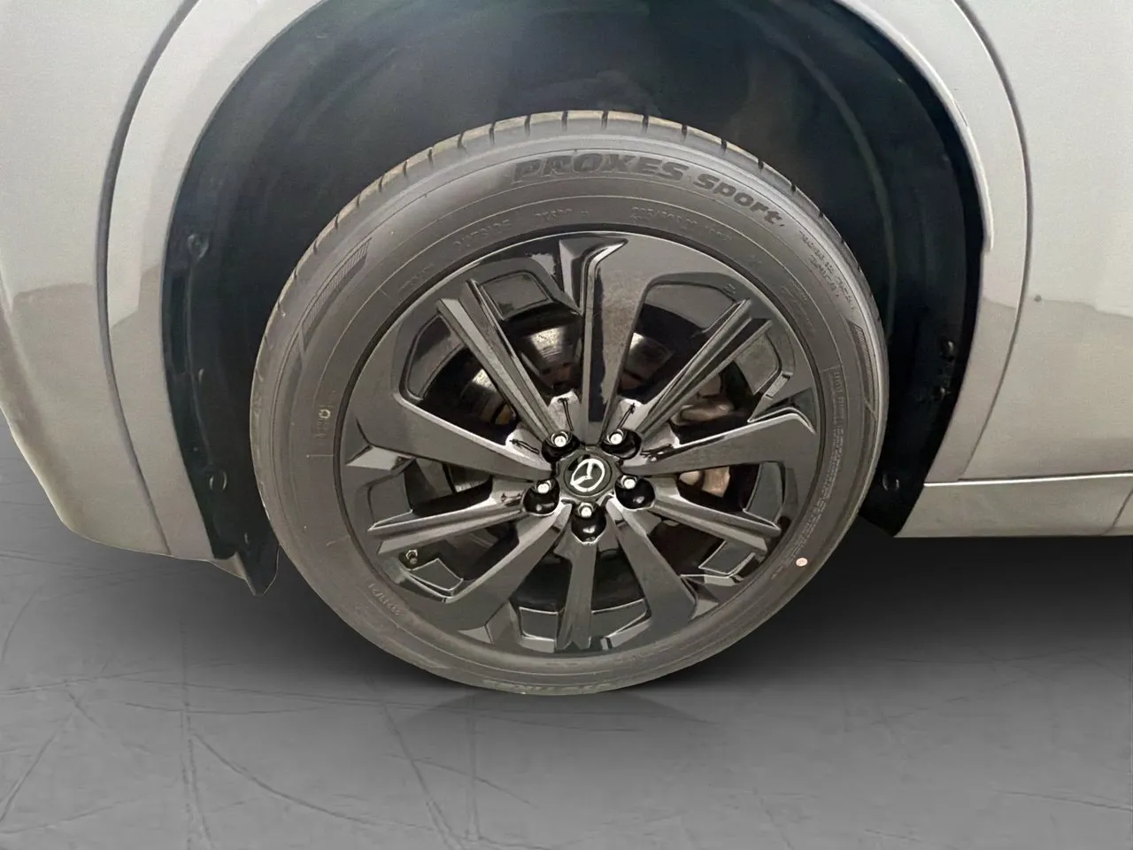 Vehicle image 32