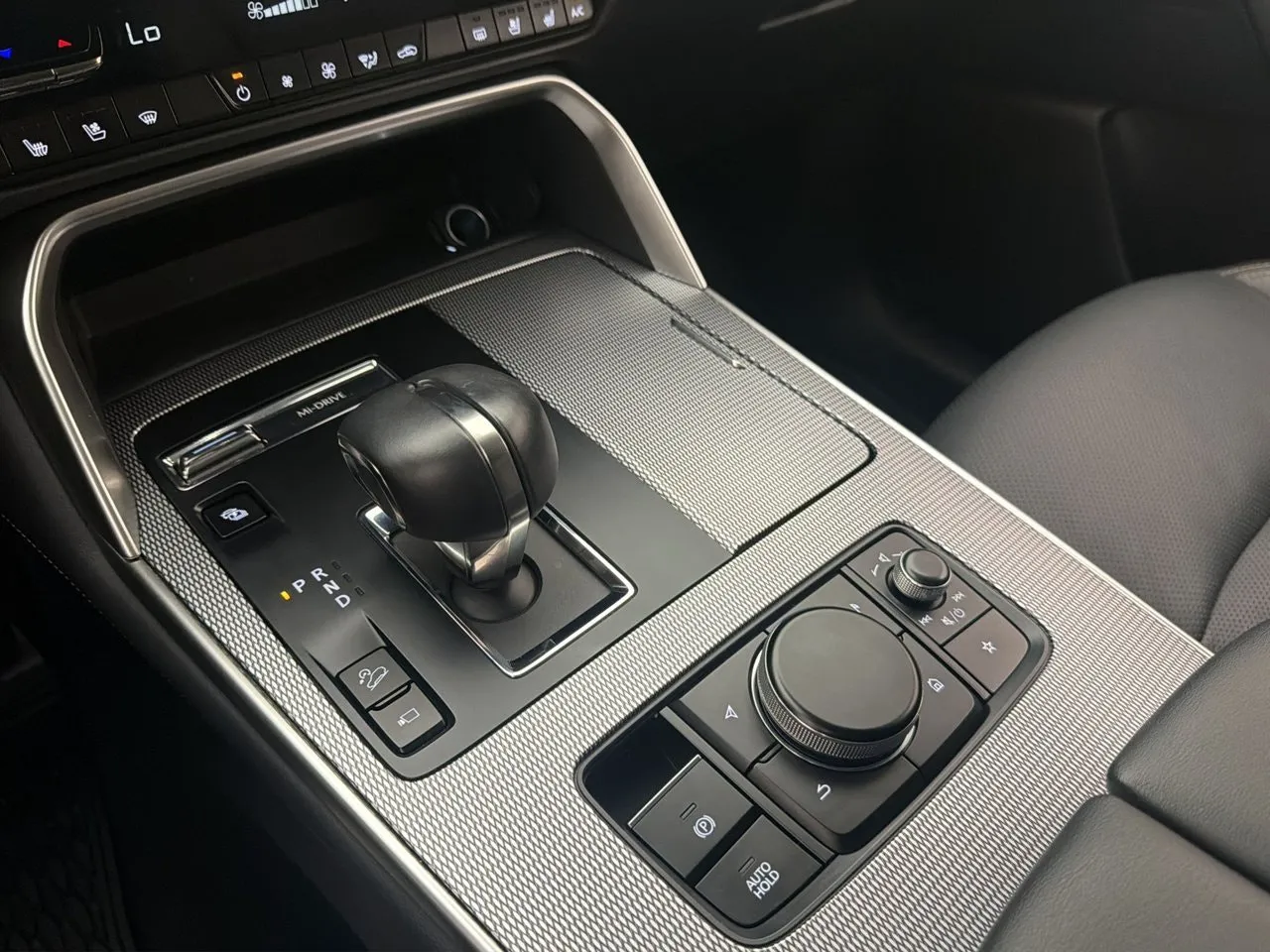 Vehicle image 28