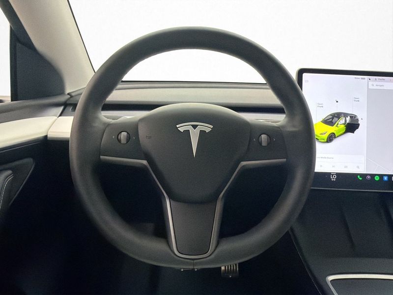 Tesla Model Y bild 17
