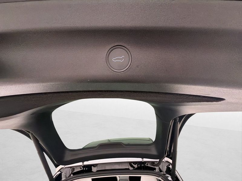 Tesla Model Y bild 12