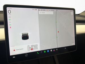 Tesla Model Y bild 21