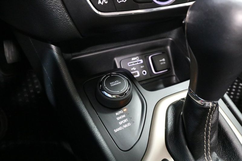 Jeep Cherokee bild 13