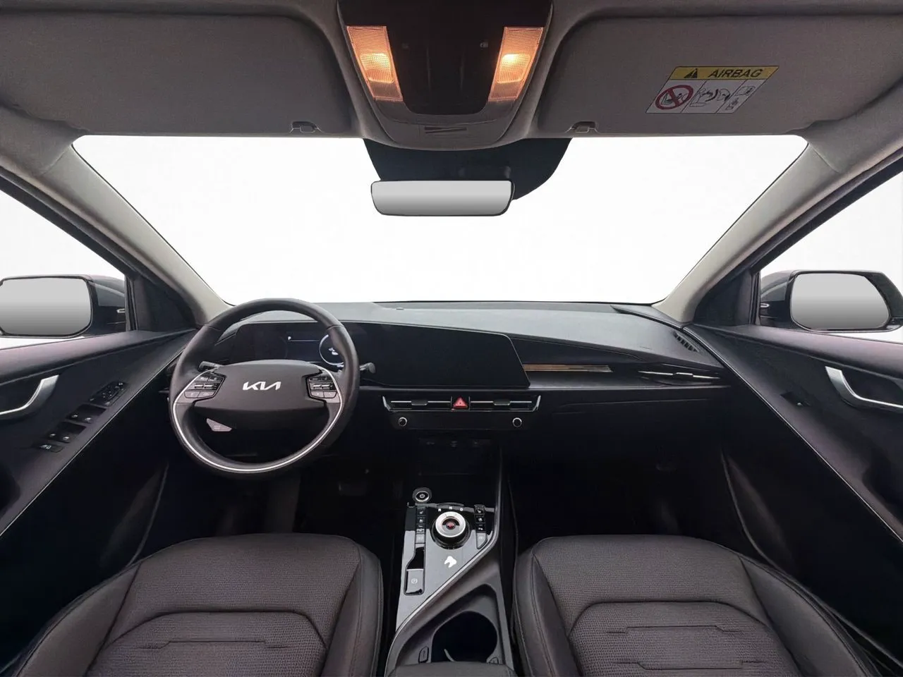 Vehicle image 32