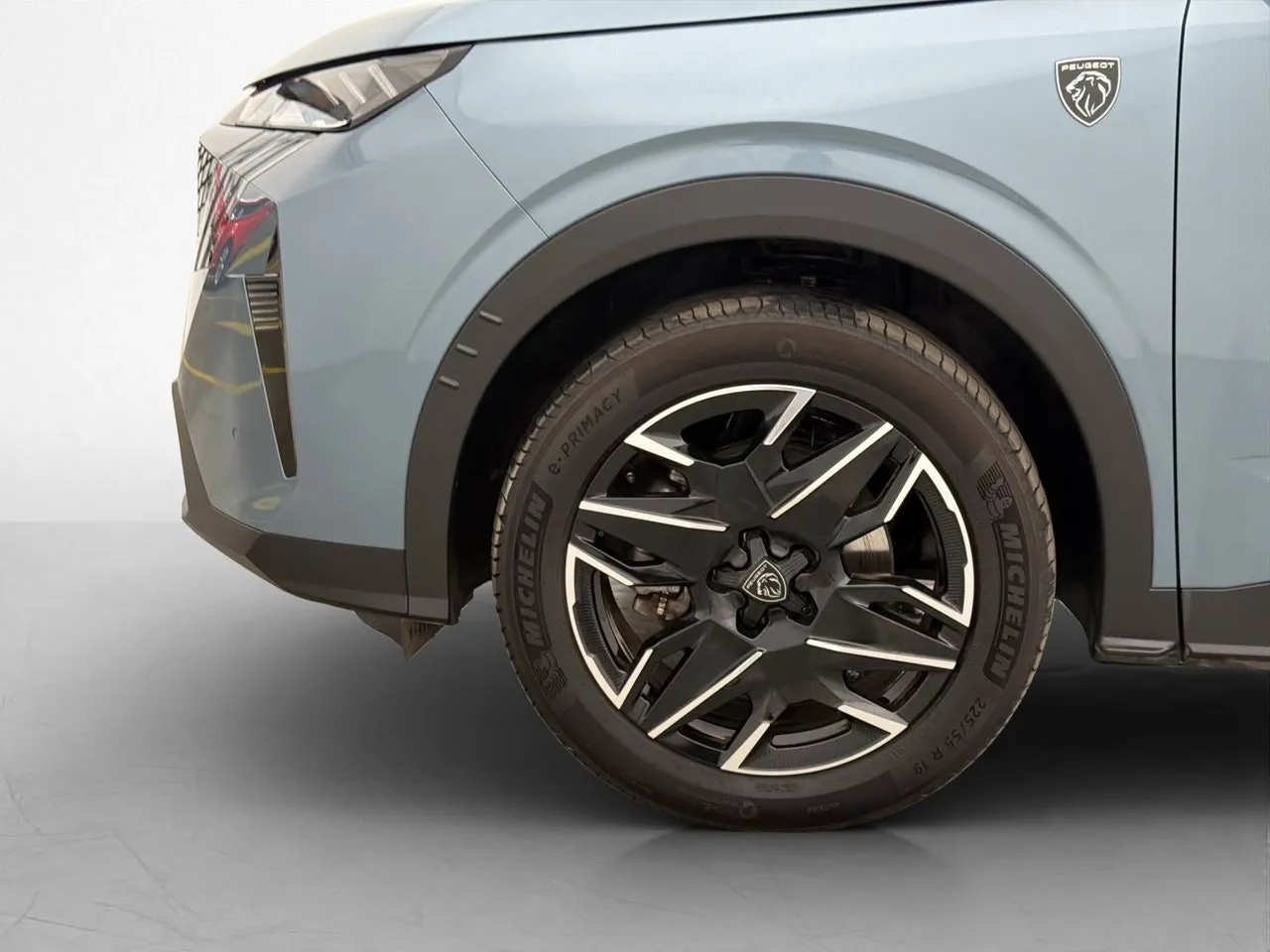Vehicle image 30