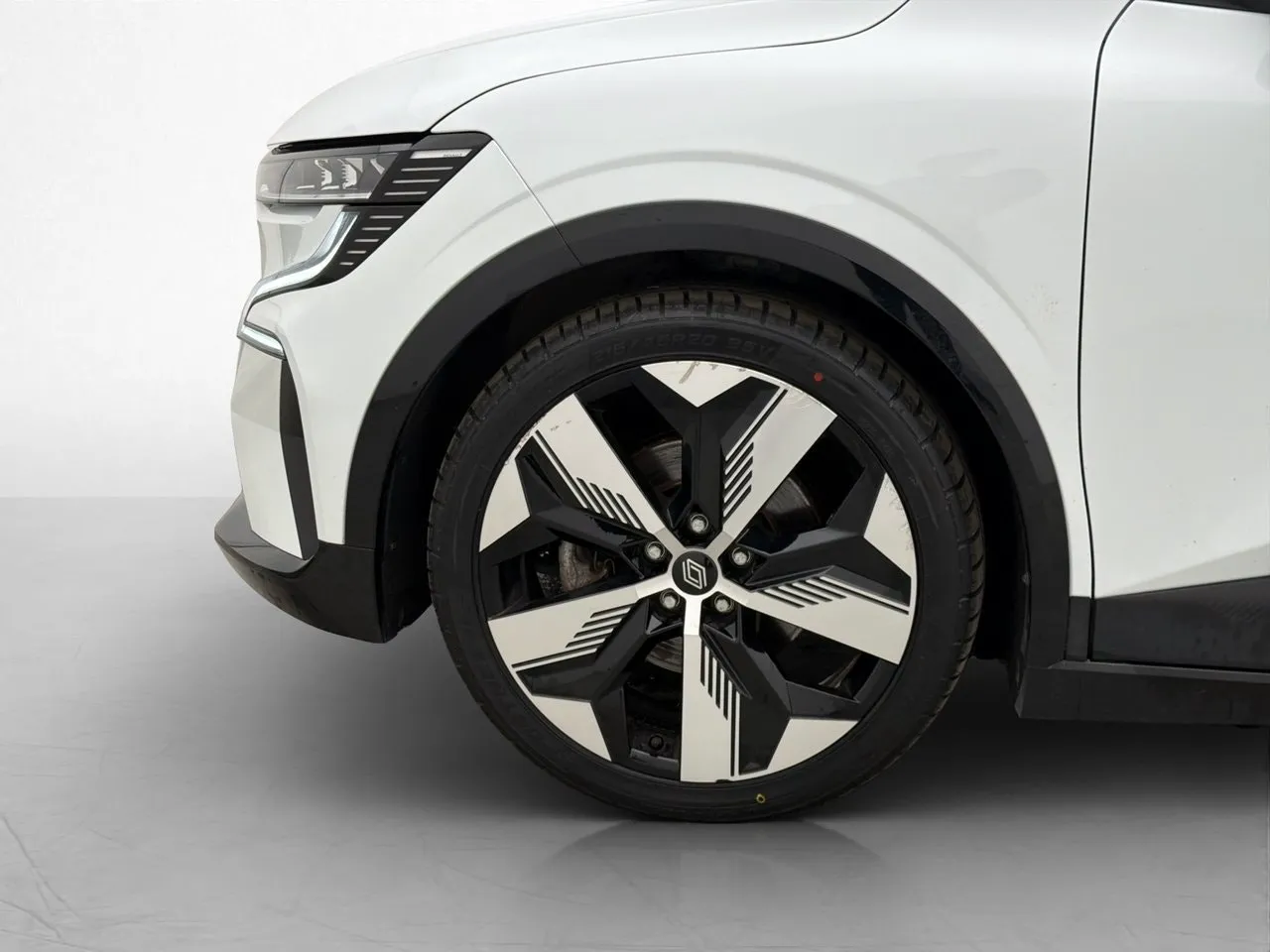 Vehicle image 30