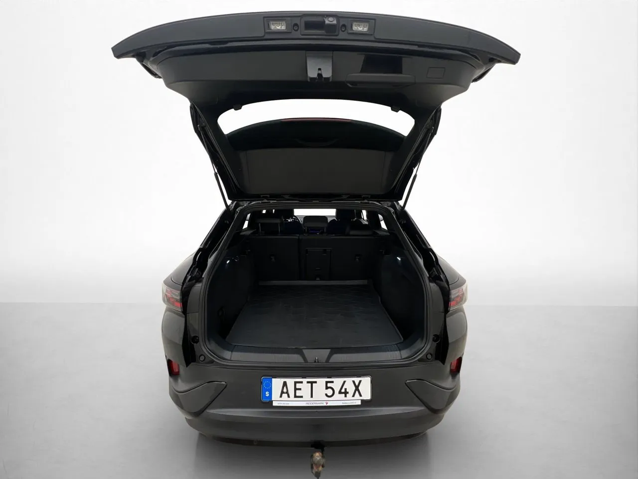 Vehicle image 32