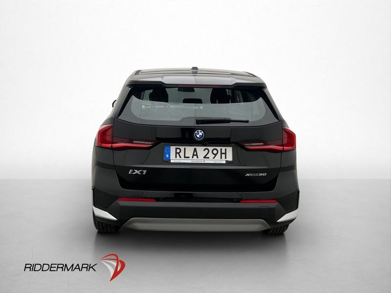 BMW iX1 bild 8