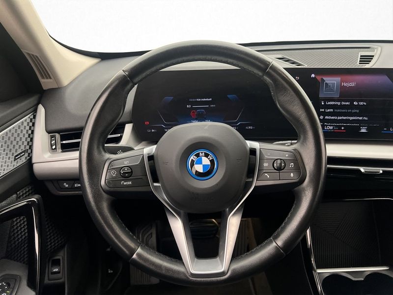BMW iX1 bild 14