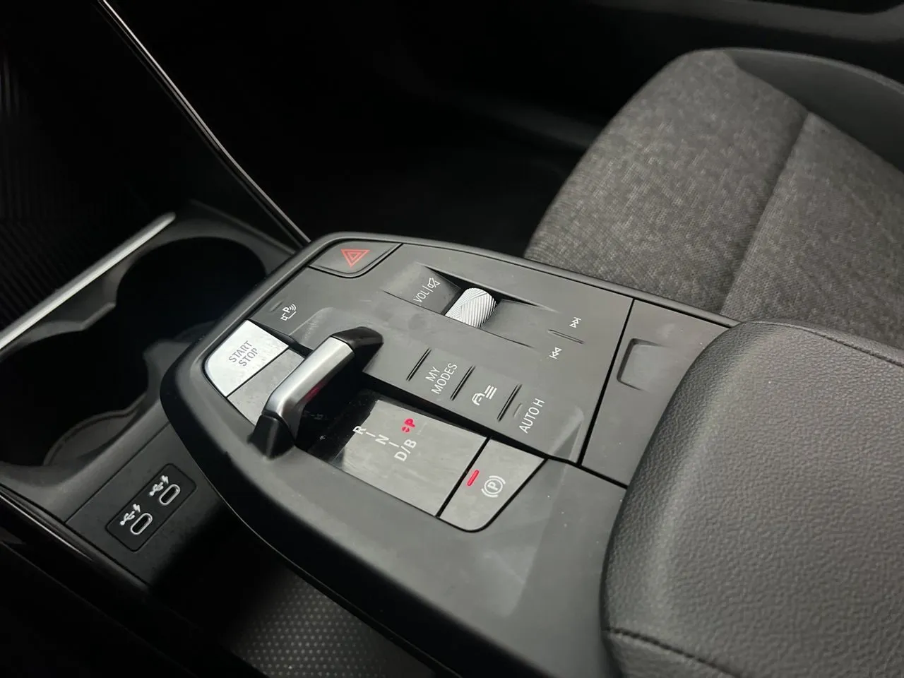 Vehicle image 27