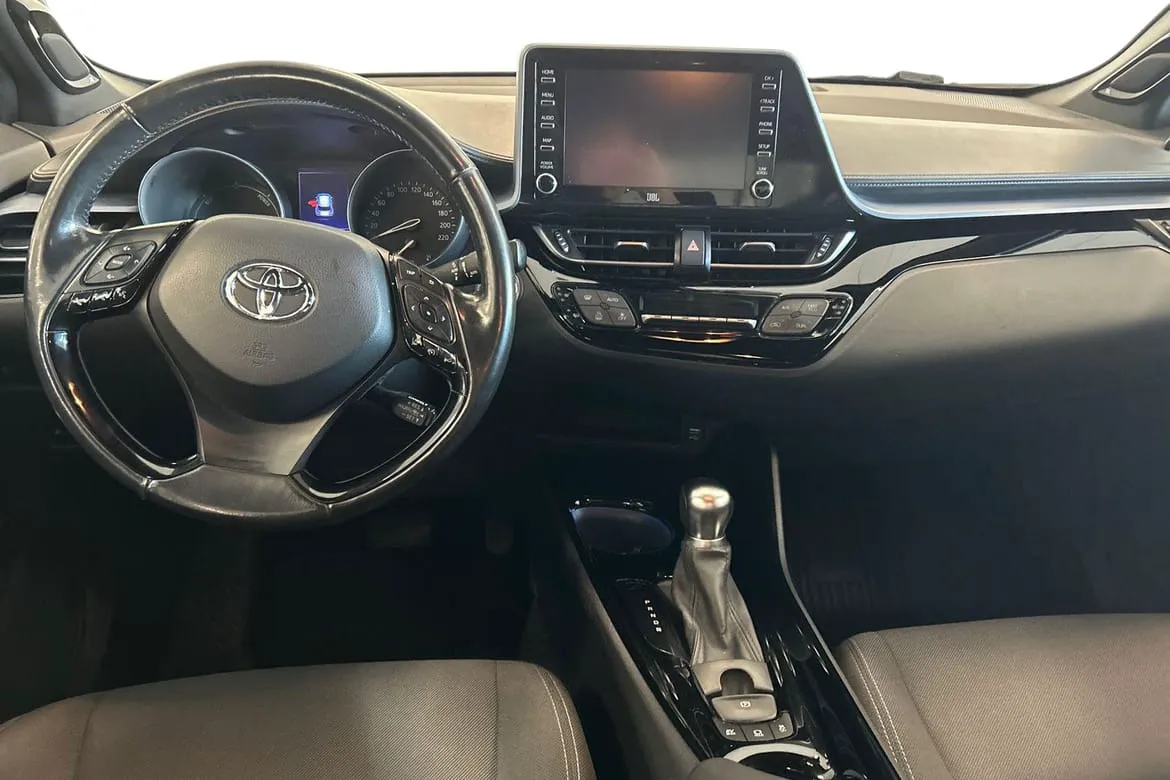 Vehicle image 9