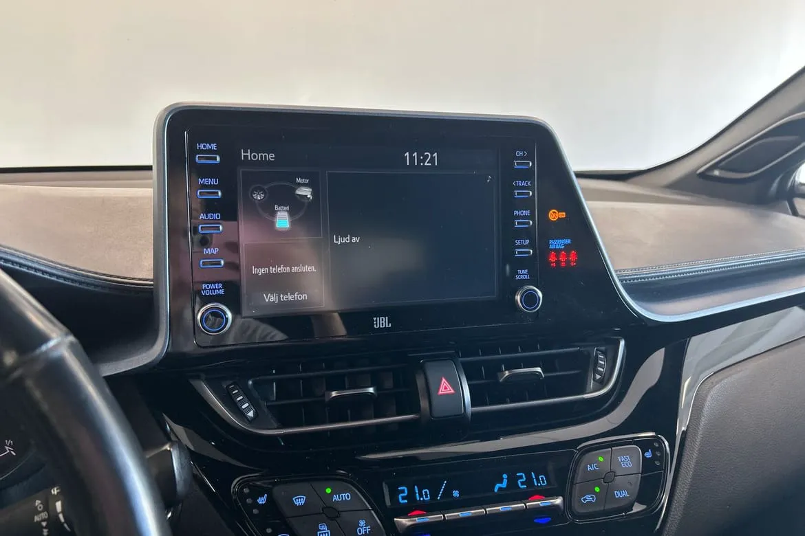 Vehicle image 14