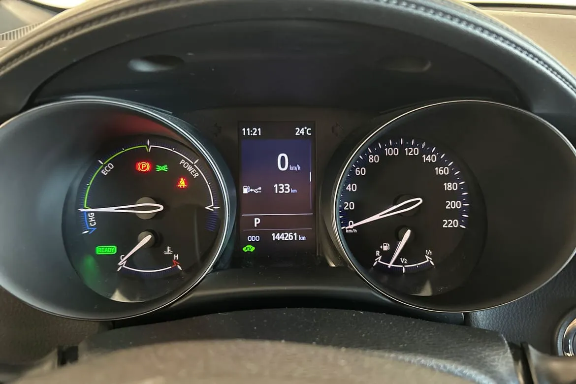 Vehicle image 15