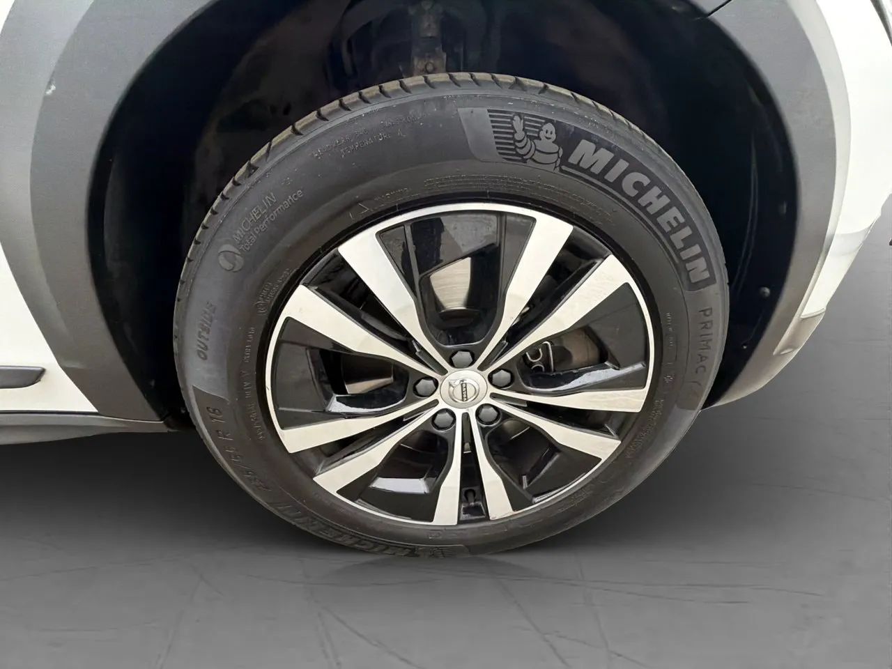 Vehicle image 36