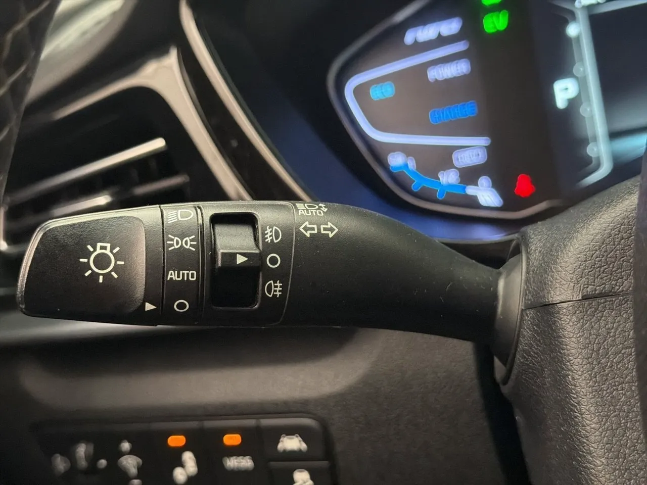 Vehicle image 27