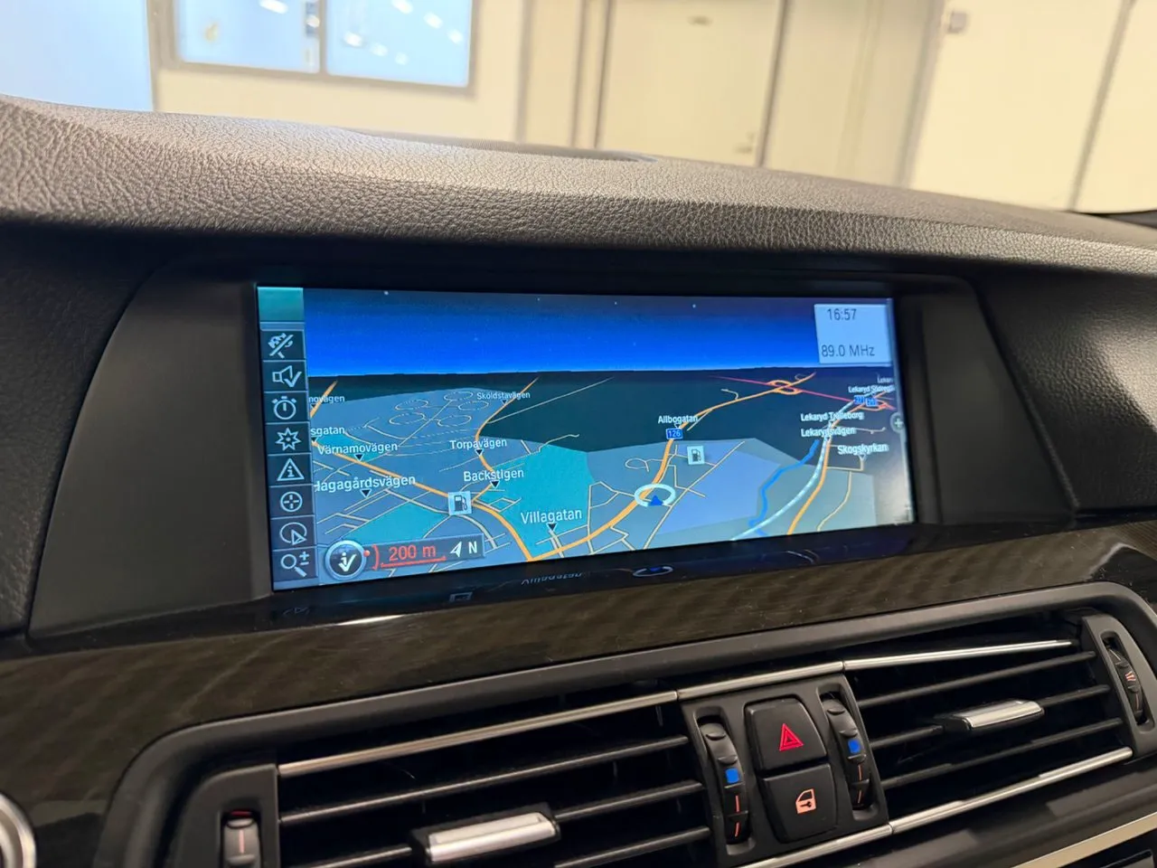 Vehicle image 22