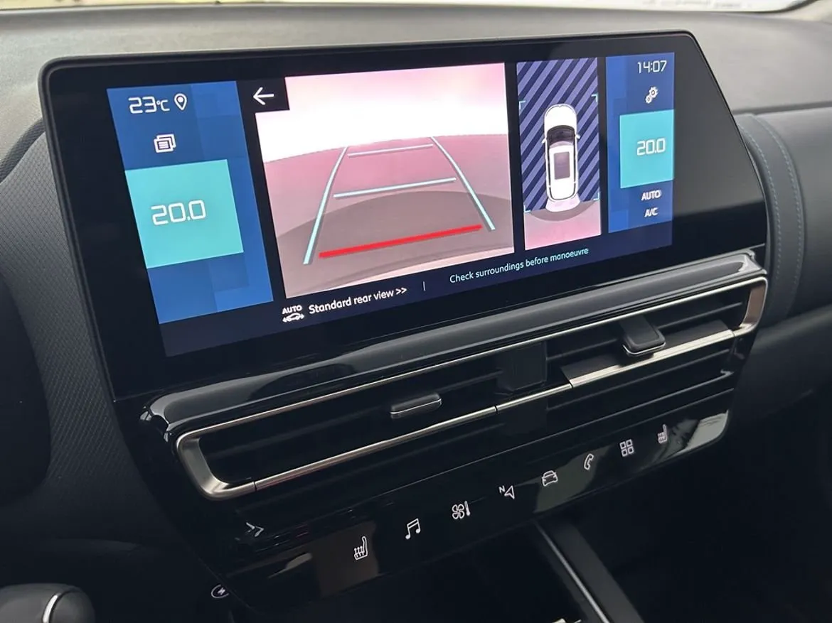 Vehicle image 20