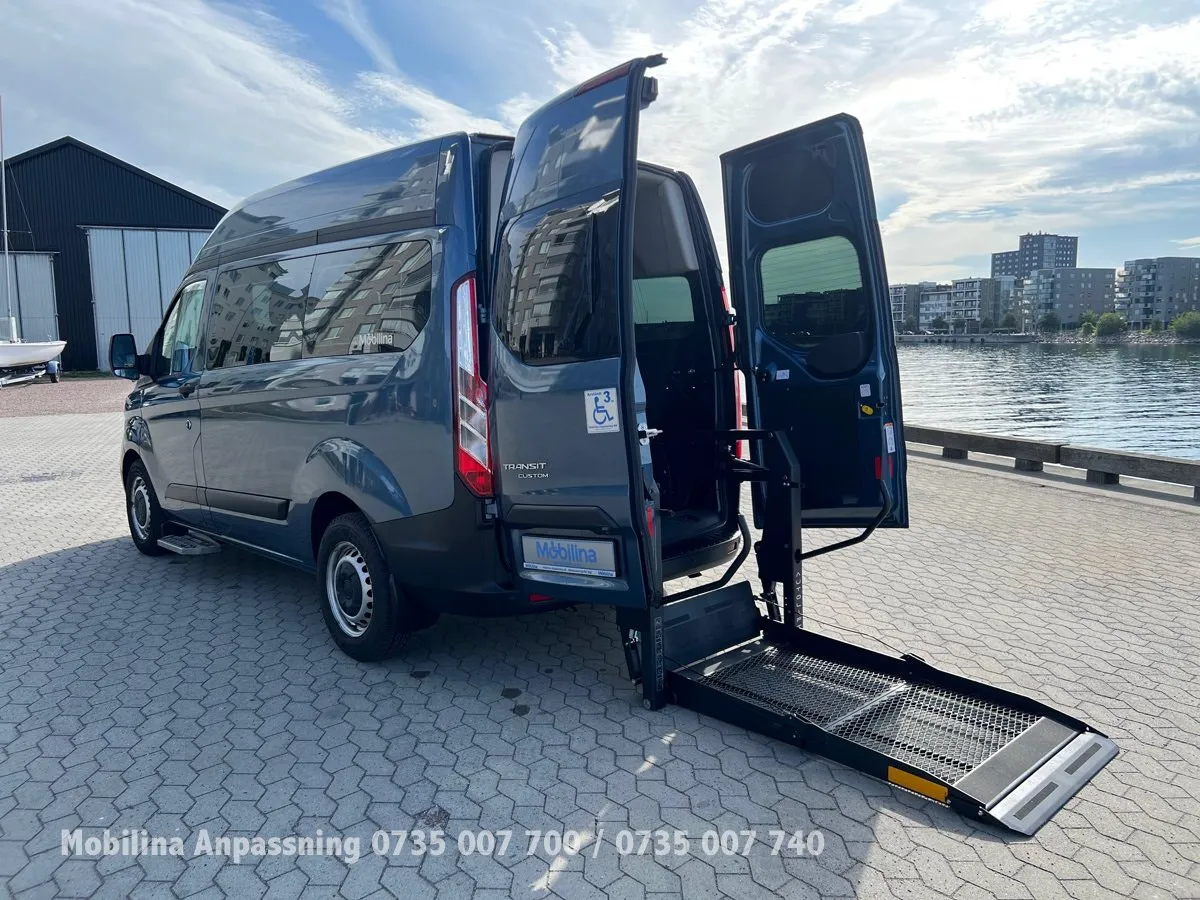 Vehicle image 23
