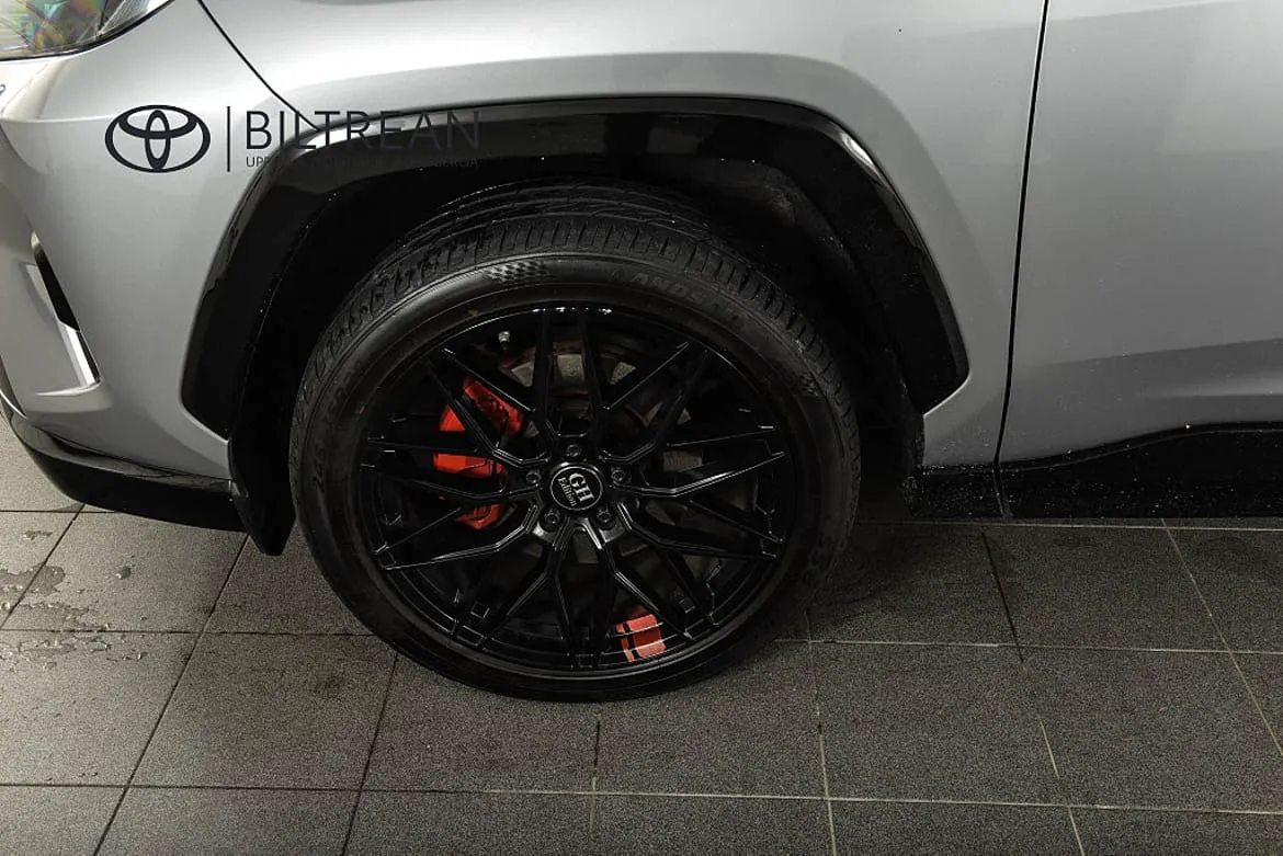 Vehicle image 23
