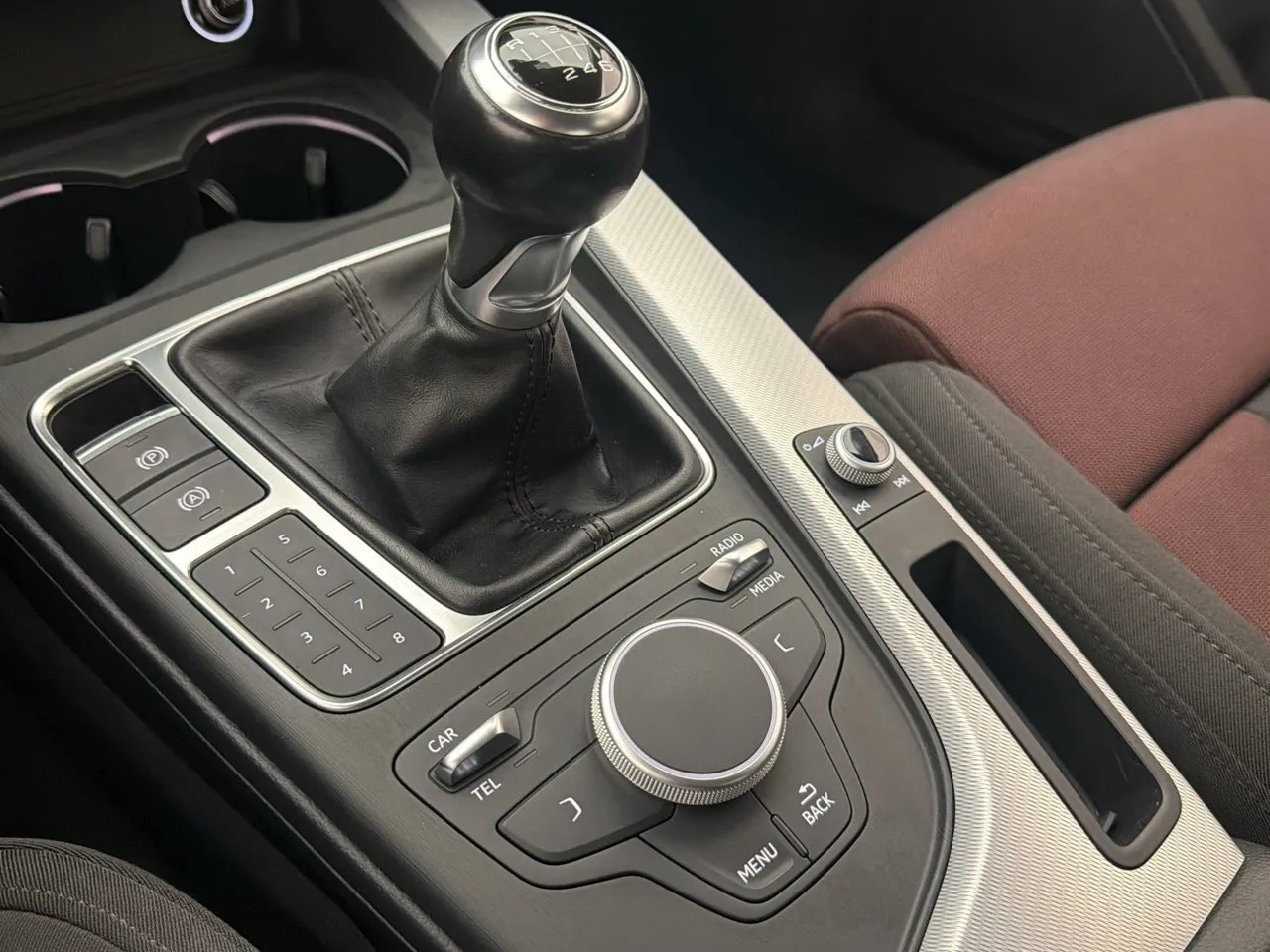 Vehicle image 23