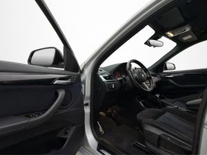 BMW X1 bild 8