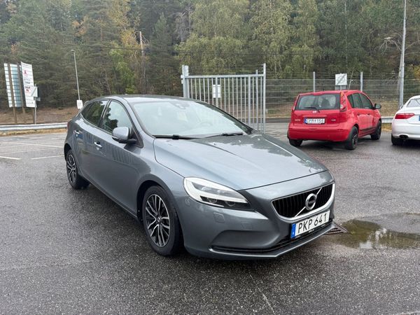 Volvo V40 T4 190hk Automat Business Advanced Navi Nyservad Euro 6 - 2018