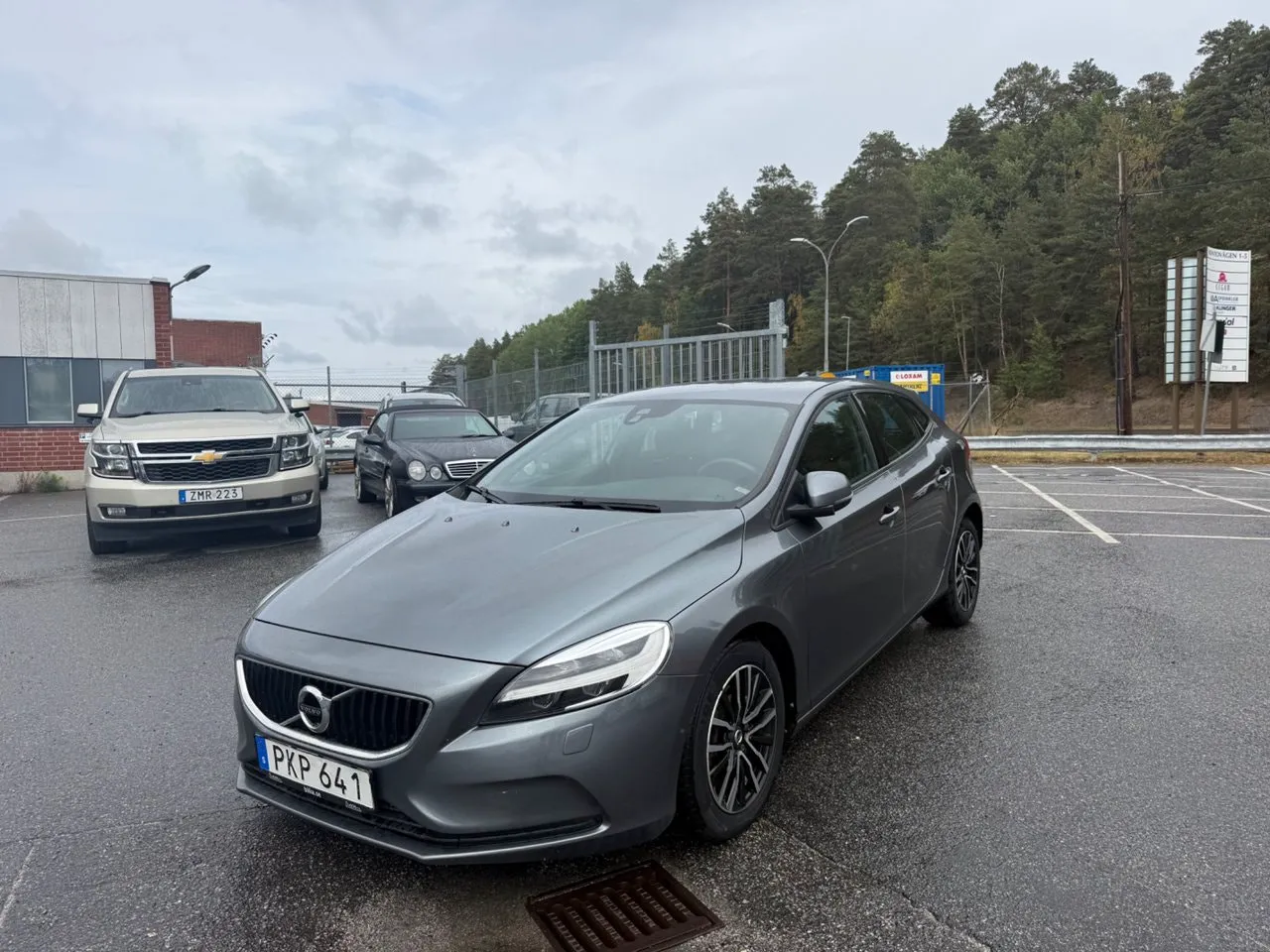 Vehicle image 1