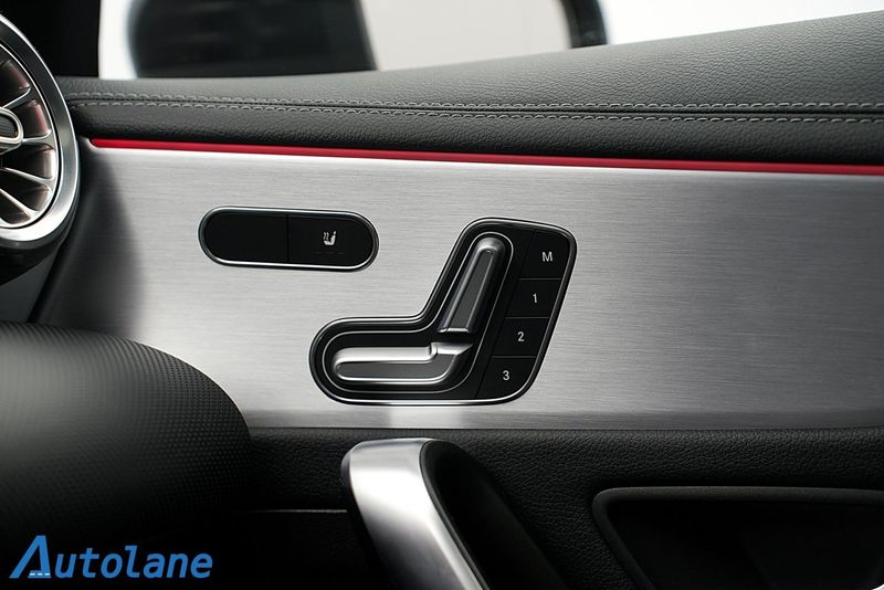 Mercedes CLA45 AMG bild 29