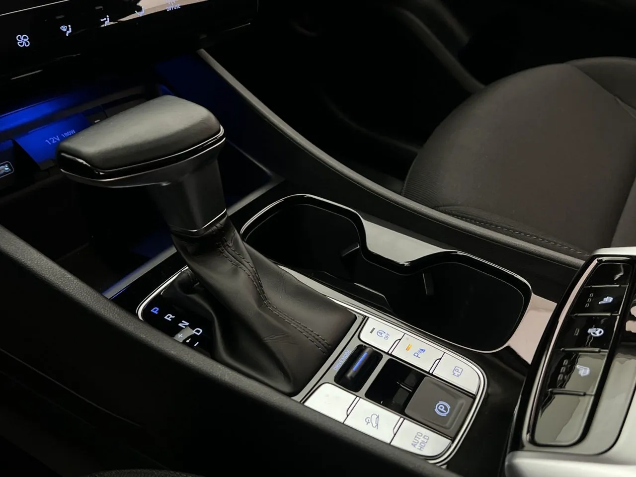 Vehicle image 27