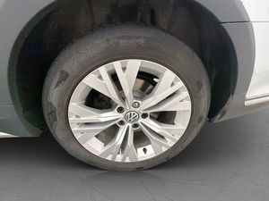 Volkswagen Passat bild 11