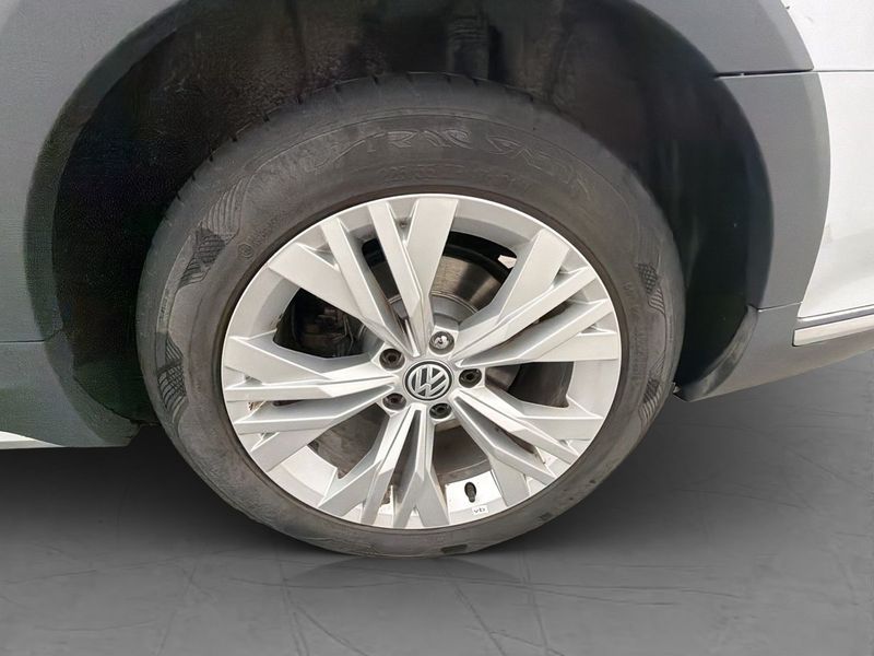 Volkswagen Passat bild 11