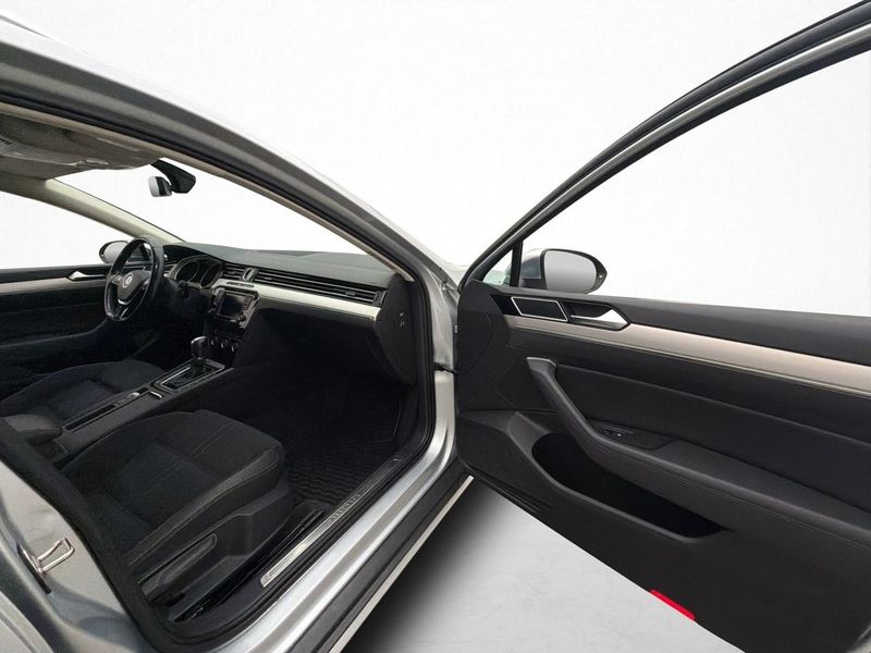 Volkswagen Passat bild 15