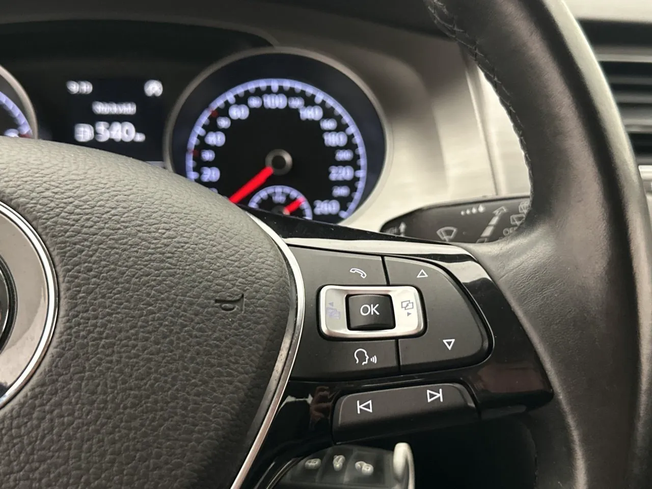 Vehicle image 25