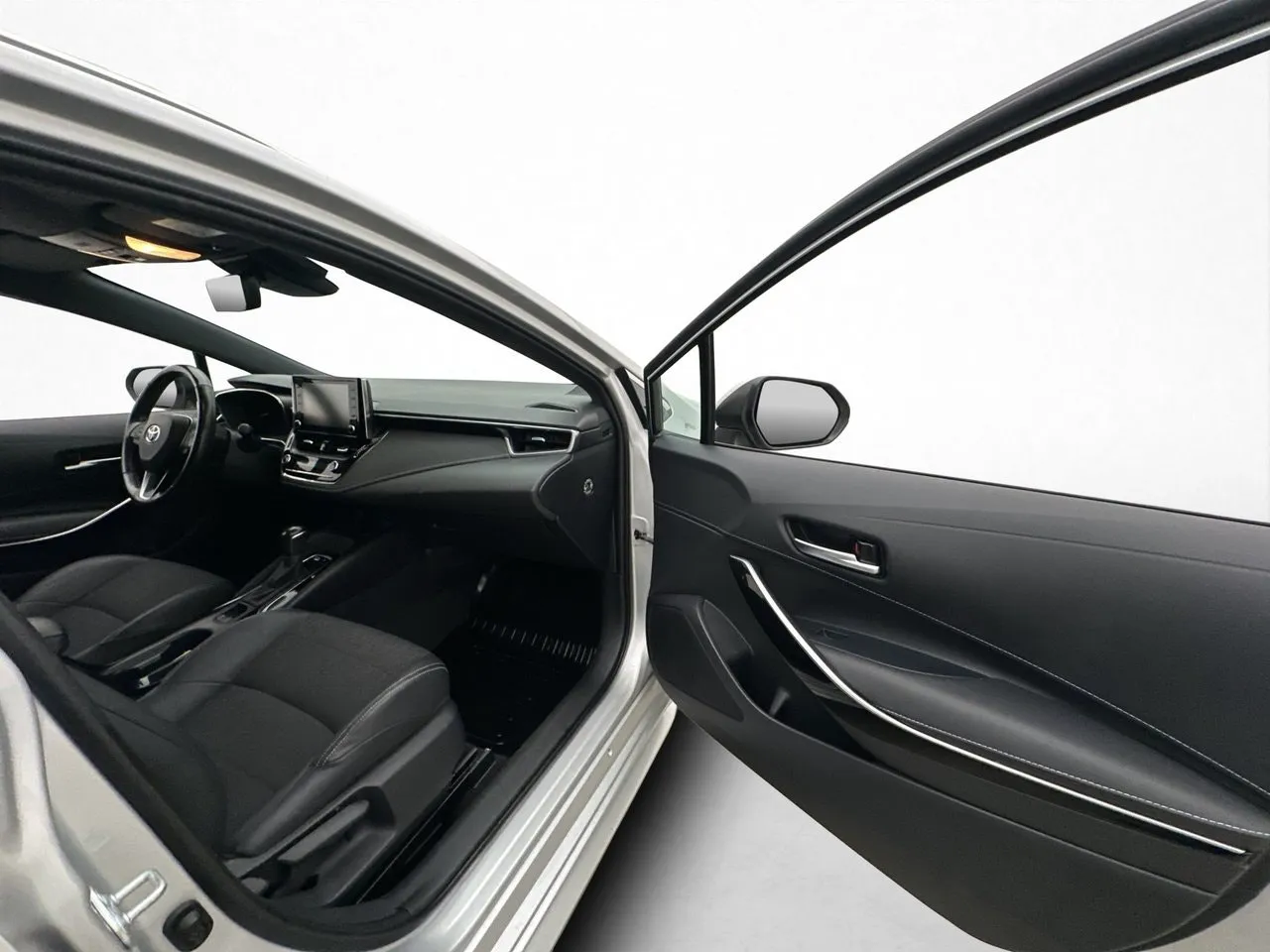 Vehicle image 14