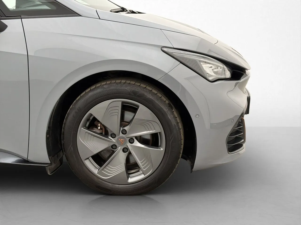 Vehicle image 30