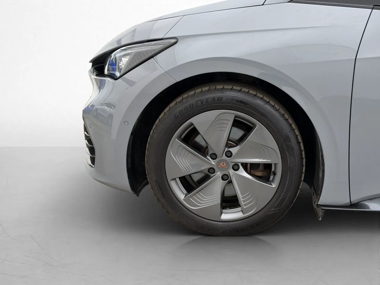 Vehicle image 27