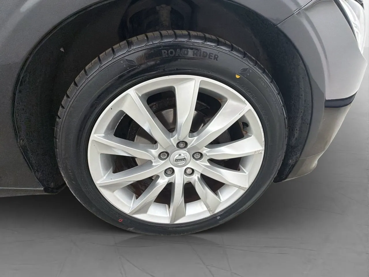 Vehicle image 35