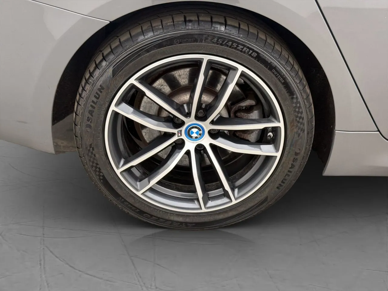 Vehicle image 30