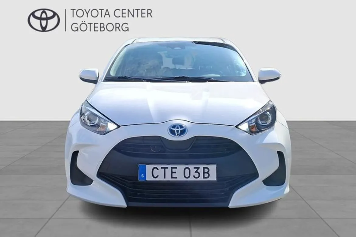 Vehicle image 6