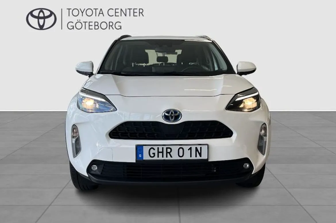Vehicle image 6