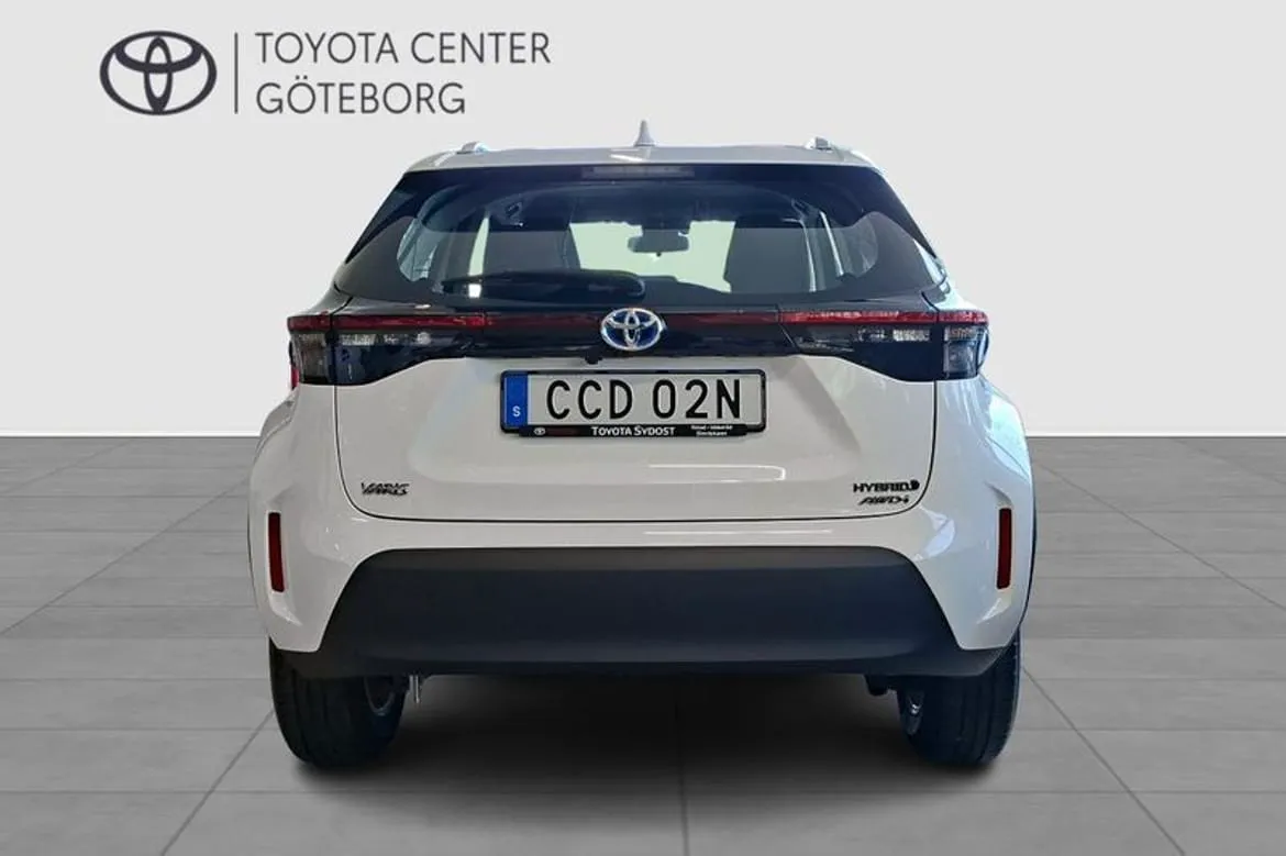 Vehicle image 5