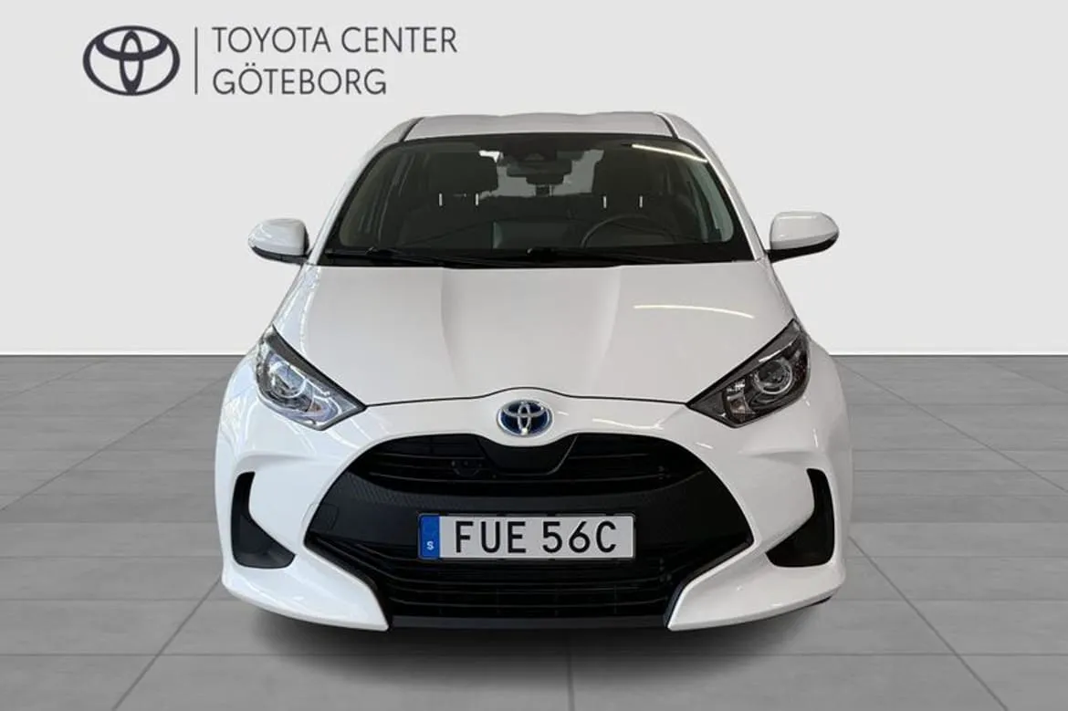 Vehicle image 6