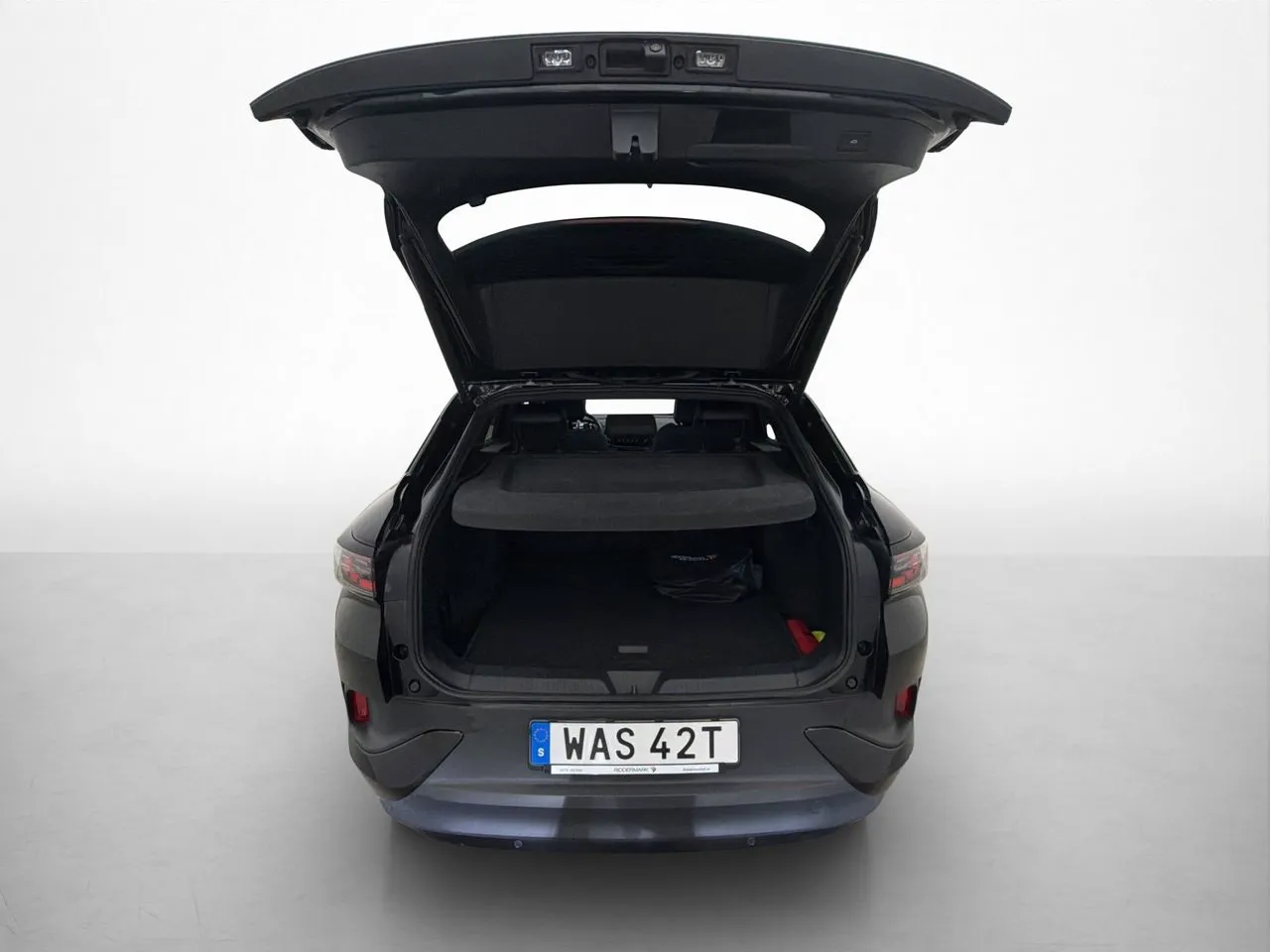Vehicle image 28