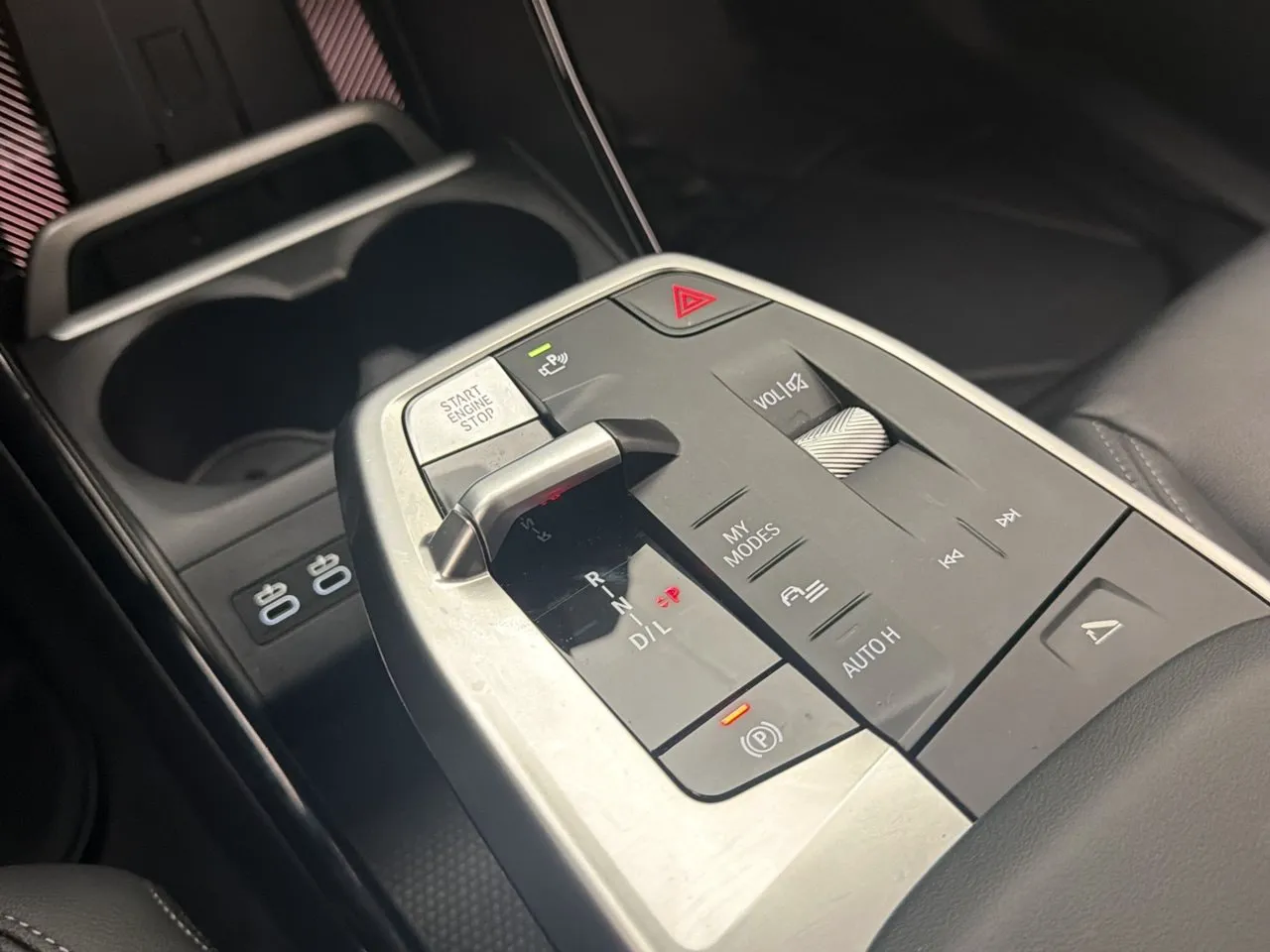Vehicle image 22