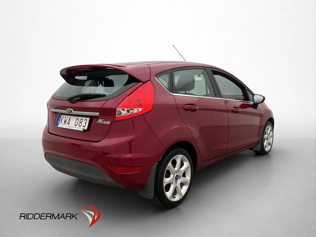 Vehicle image 7