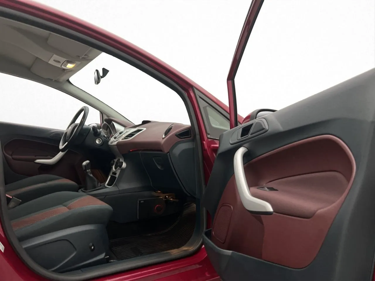 Vehicle image 18