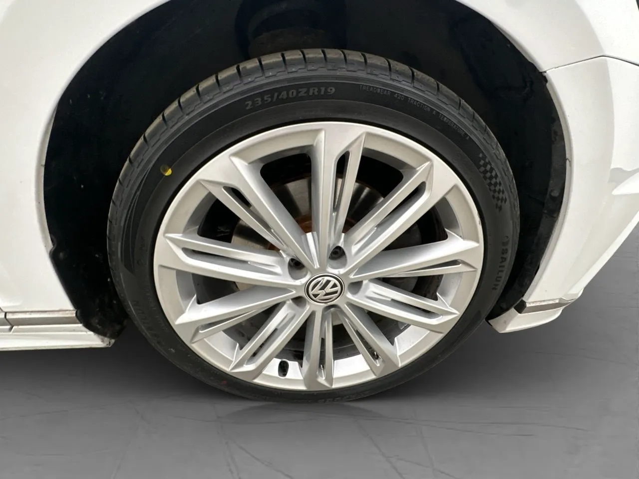 Vehicle image 32